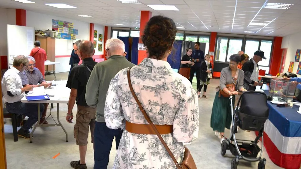 Législatives 2024. À Cholet, affluence matinale aux bureaux de vote de Jules Verne