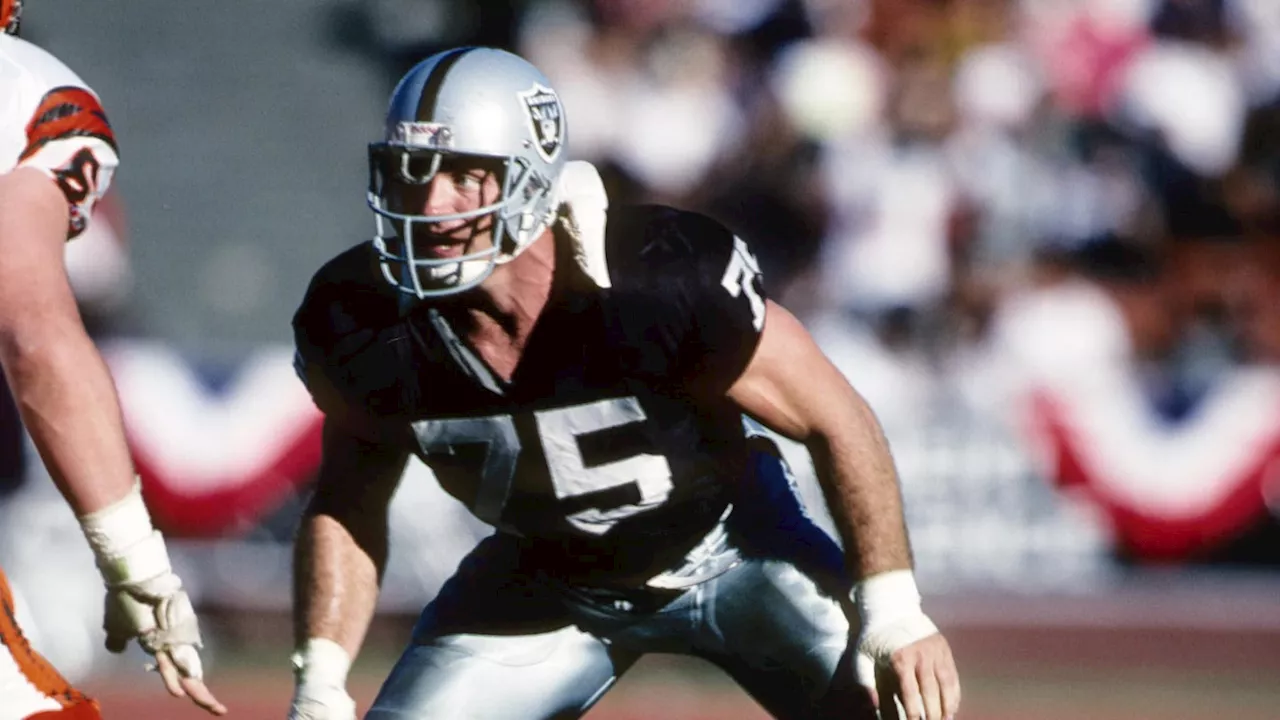 Los Vegas Raiders legend Howie Long tells Maxx Crosby how he can make the HOF