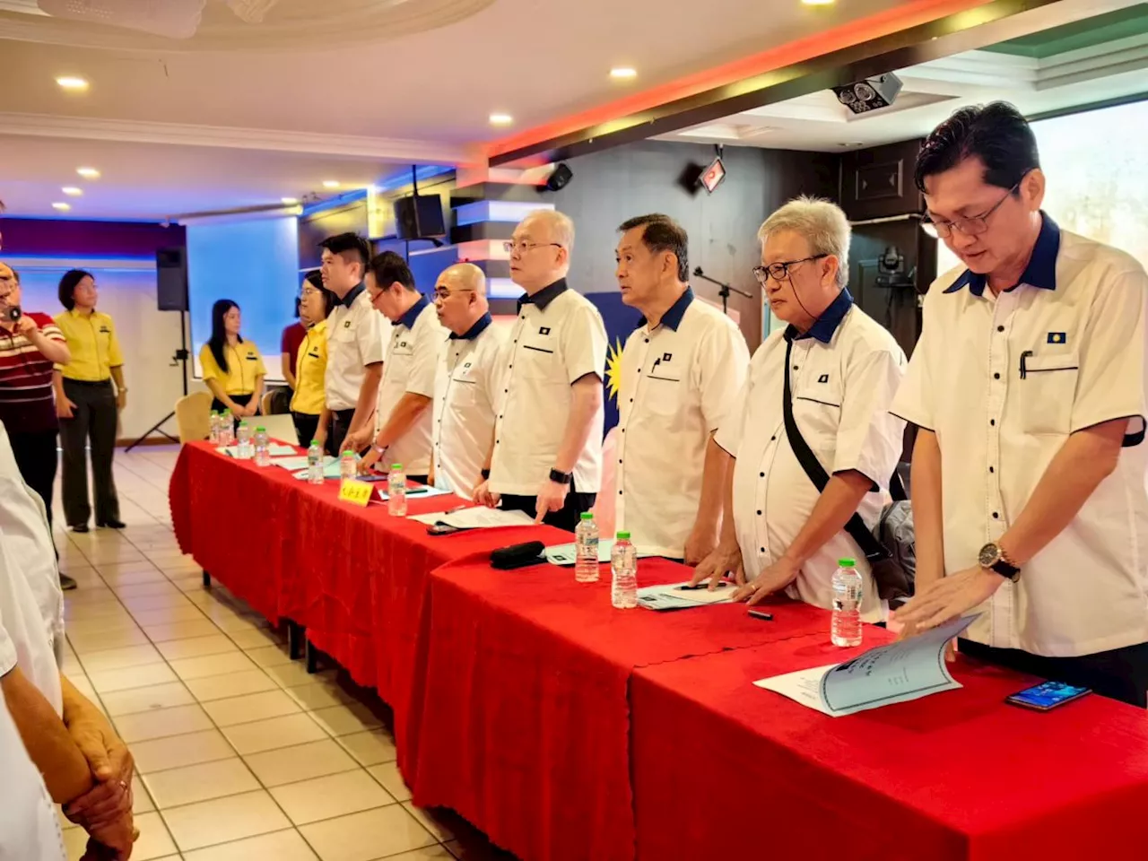 Win voters' support by understanding their concerns, Dr Wee tells MCA grassroot members