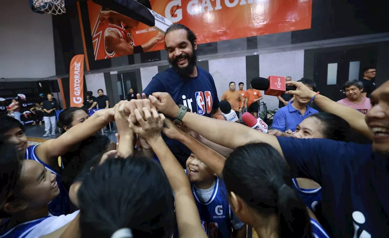 Former NBA star Joakim Noah imparts valuable lessons to young Filipino hoopers