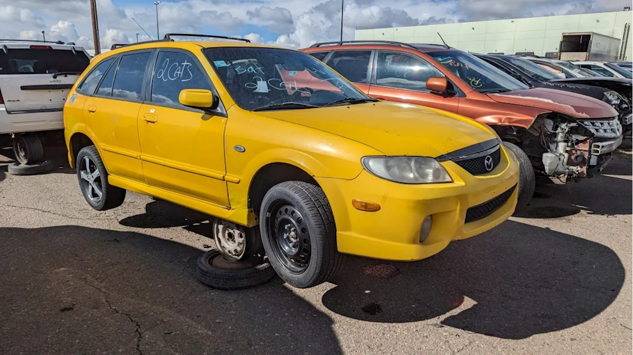 Junkyard Gem: 2003 Mazda Proteg�5