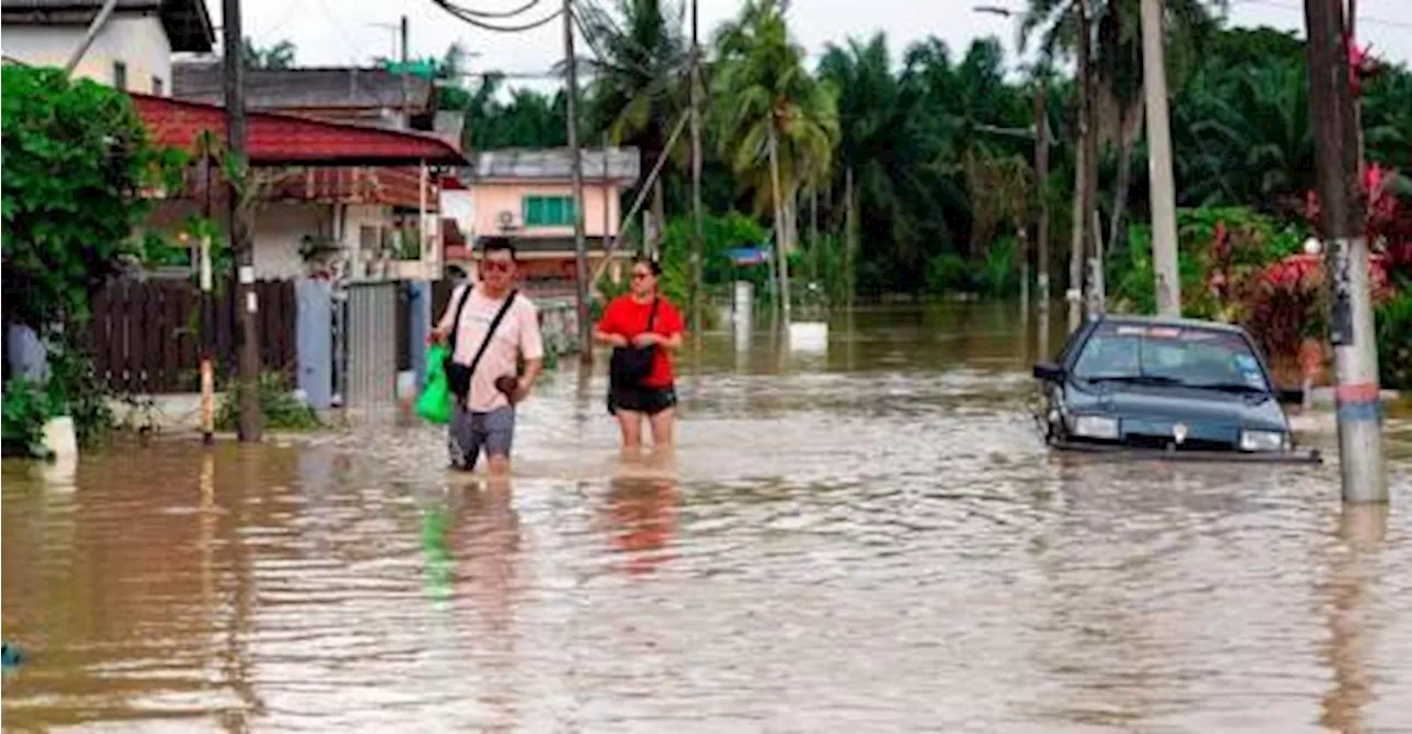 Penampang, Sipitang dilanda banjir kilat akibat hujan lebat berterusan