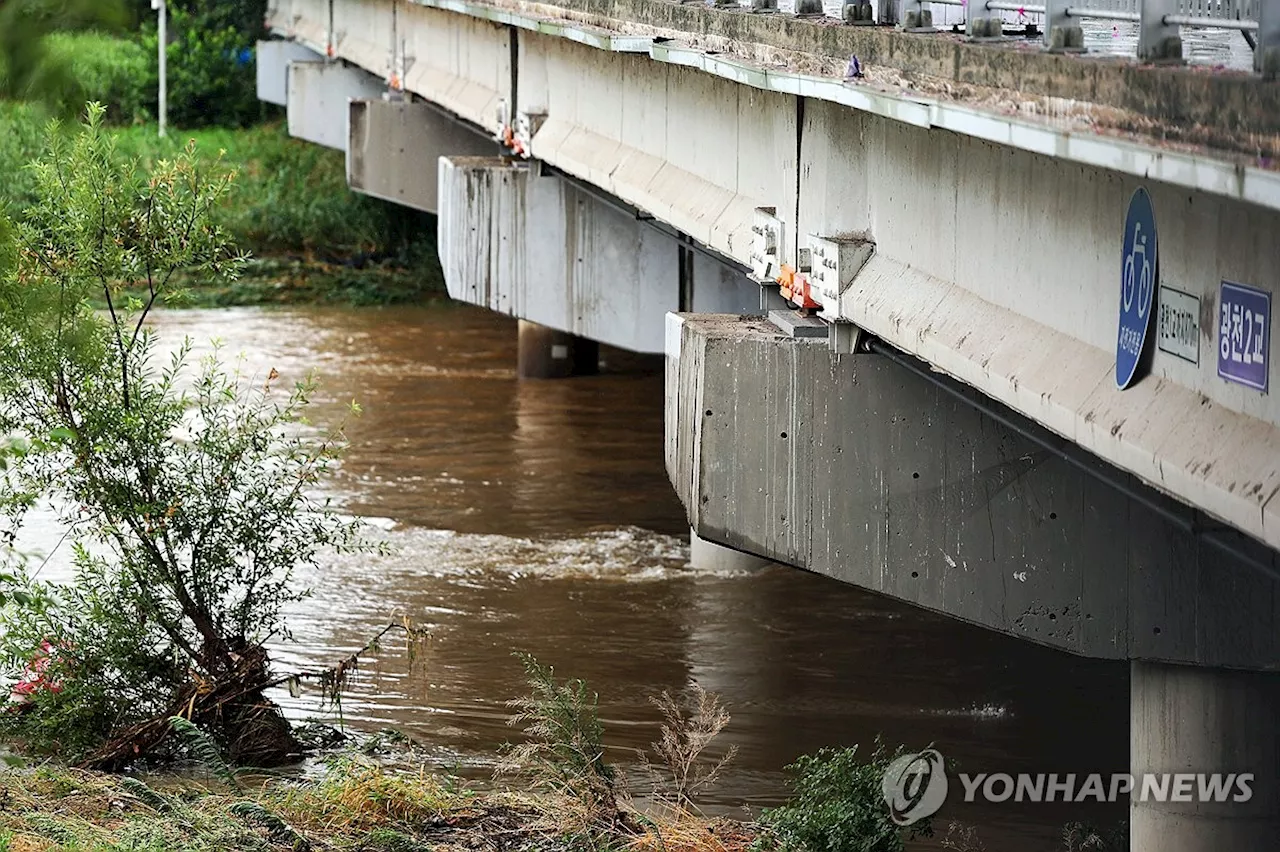 장맛비 한동안 이어진다…7월 첫주 초반에도 주말처럼 많은 비