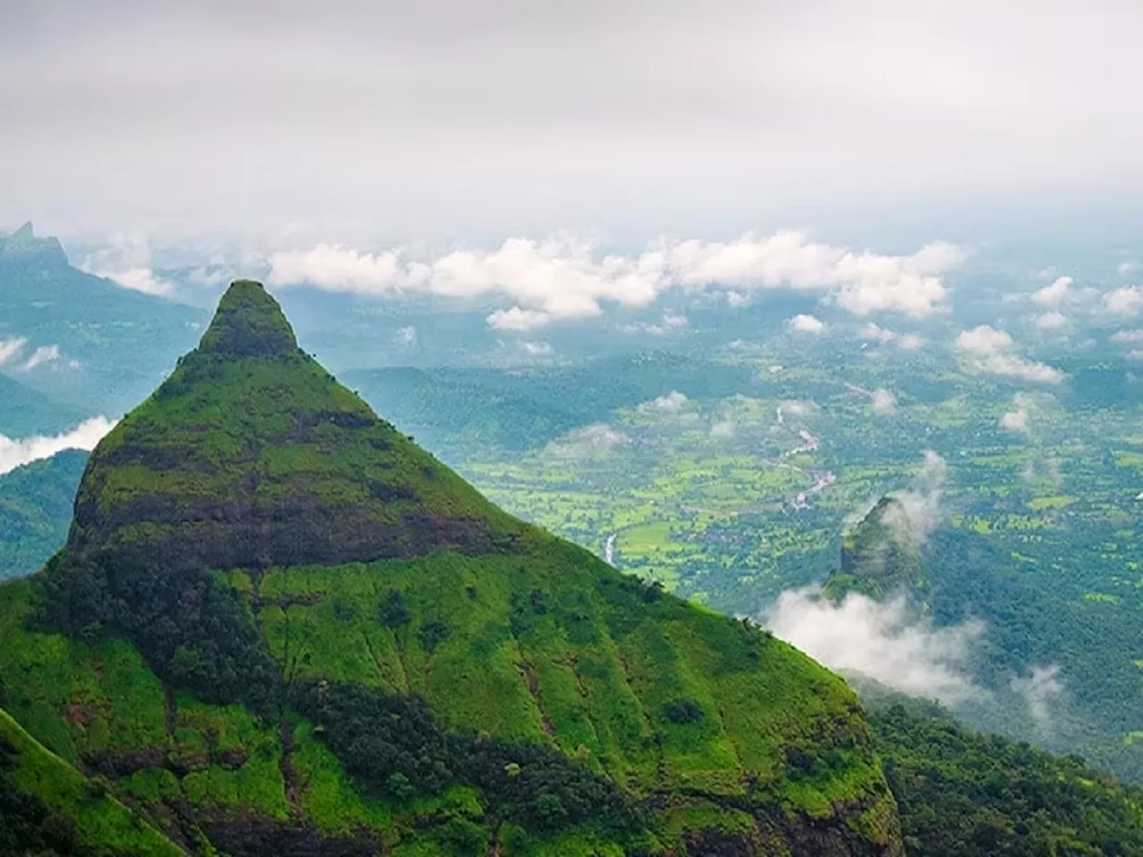 लोणावळ्यातील सर्वात लोकप्रिय टूरीस्ट पाईंट; महाराष्ट्रसह देश विदेशातील पर्यटक फक्त या कारणासाठी येतात इथे