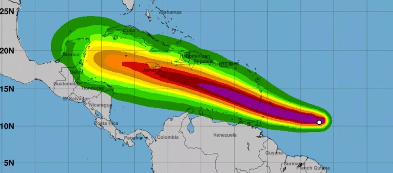 Huracán Beryl ya es categoría 3 con rumbo al Mar Caribe