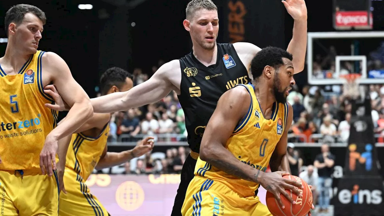 Alba Berlin erzwingt fünftes Spiel gegen Chemnitz