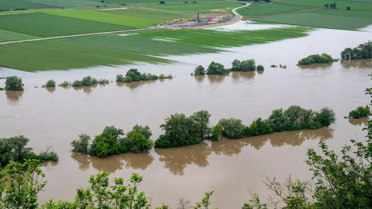 Donau bleibt Hochwasser-Schwerpunkt