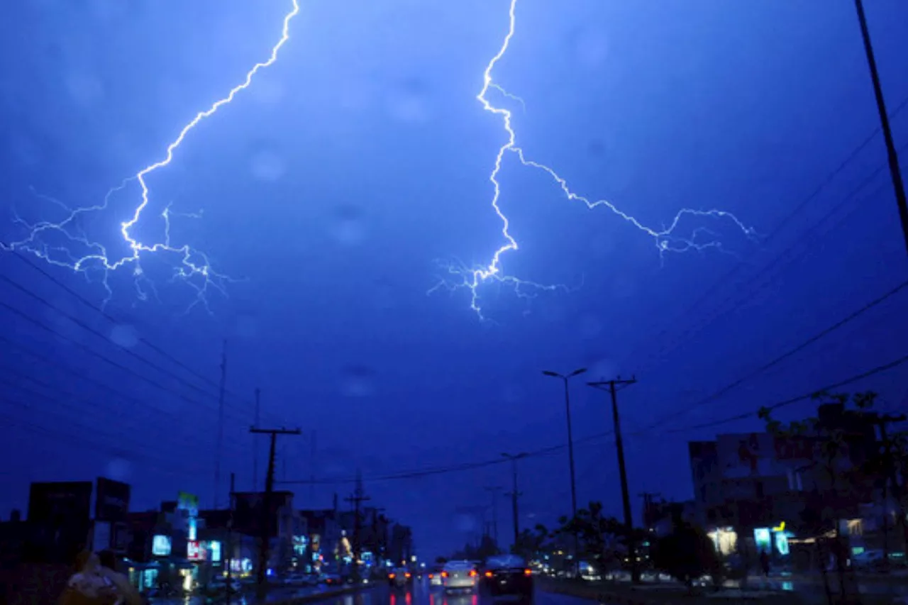 Lahore hit severe thunderstorms, and gusty winds, leading to numerous casualties