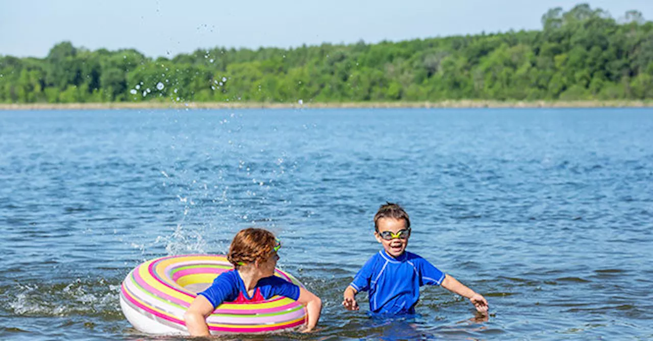 Massachusetts Girl and Neighbors Save Four-Year-Old Boy from Nearly Drowning in Pond