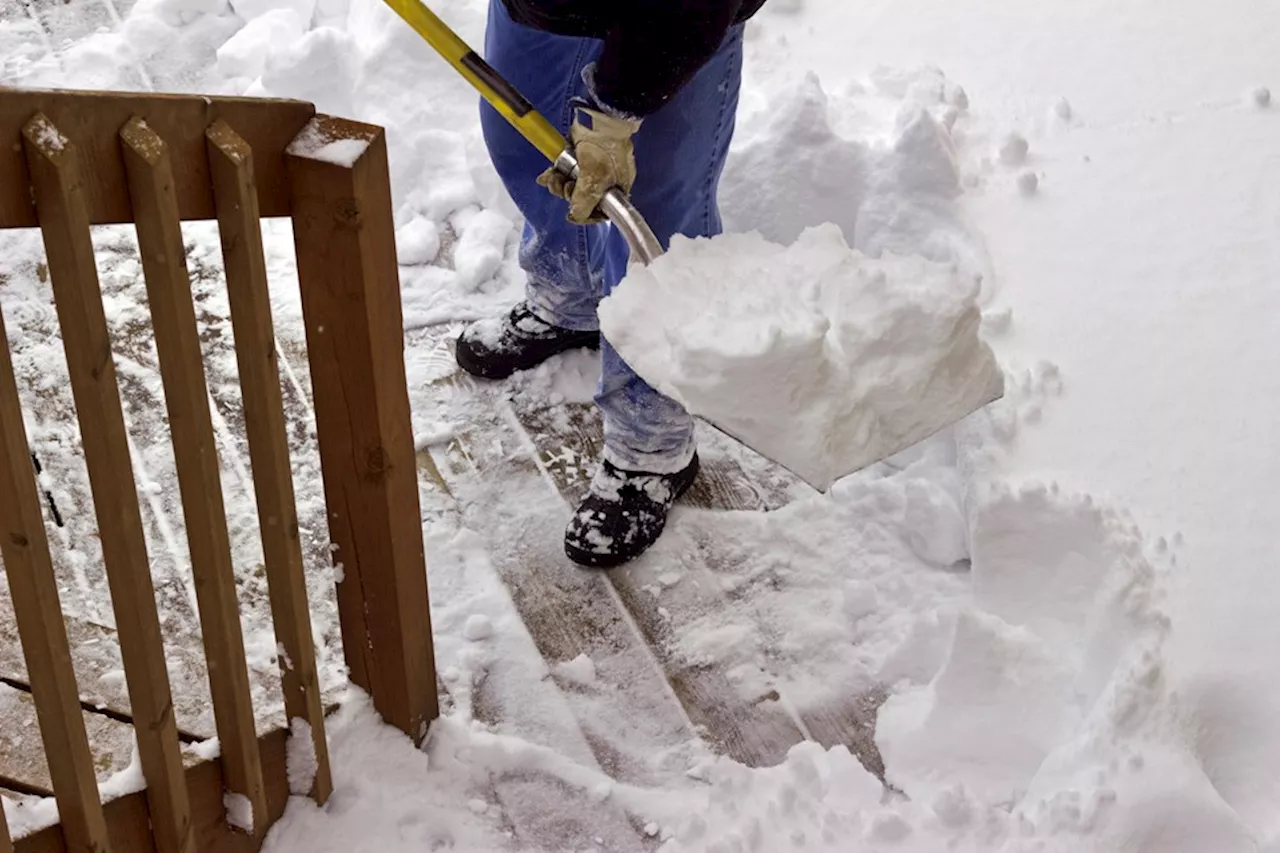 Burnaby renter wins strata battle over snow removal, parkade gate fines