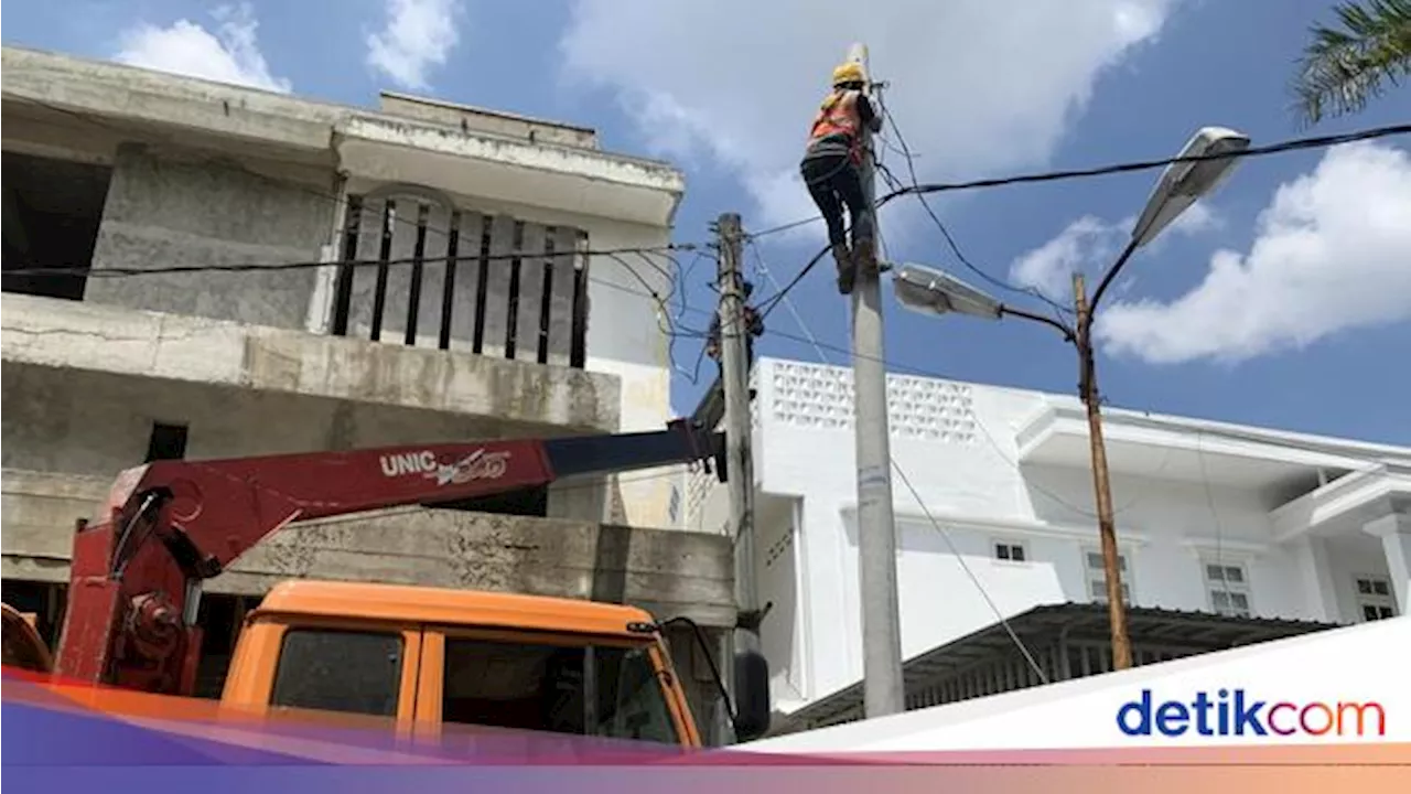 Cara dan Biaya Pindahkan Tiang Listrik di Depan Rumah