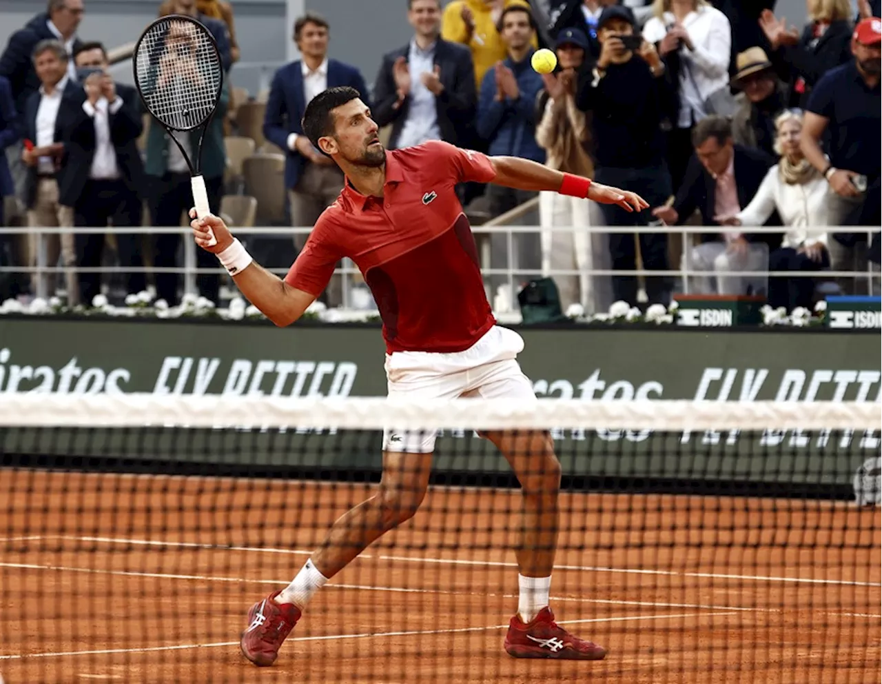 Djokovic se retira de Roland Garros por su lesión de rodilla