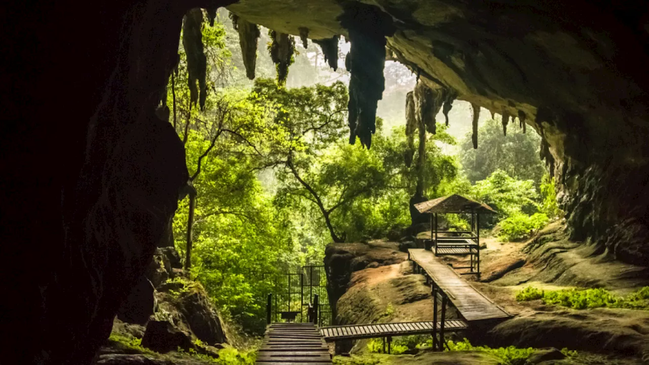 Hallan en China una cueva que oculta los tesoros más grandes de la humanidad