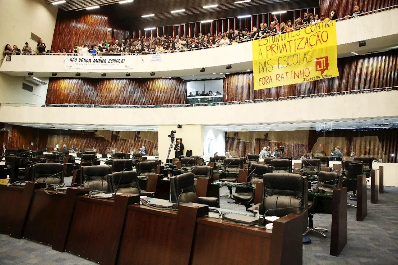 Projeto que quer terceirizar gestão de escolas públicas do Paraná: entenda o que acontece agora