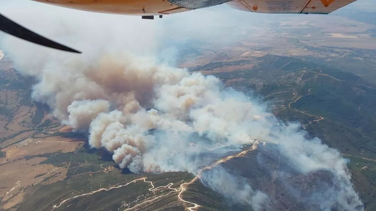 Incendio de monte La Peña, en Tarifa: realizan un vuelo de reconocimiento