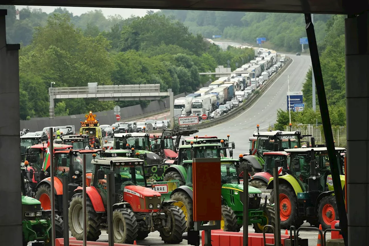 Les agriculteurs français et espagnols s'apprêtent à débloquer la frontière