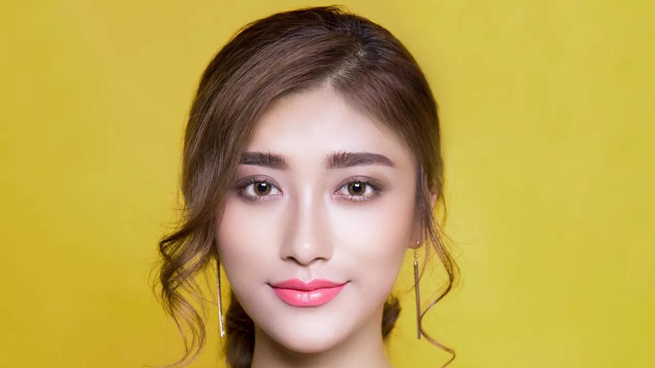 Mengenal Marinated Makeup, Tren Kecantikan Ala TikTok untuk Hasil yang Flawless