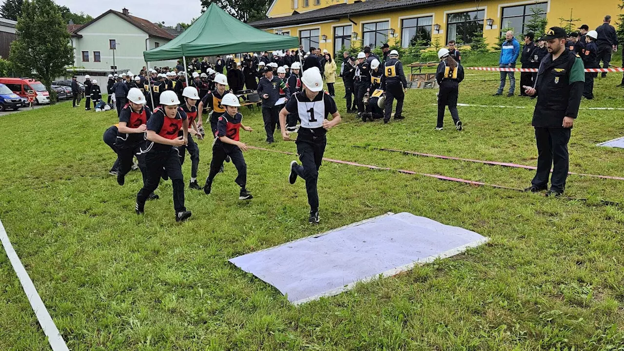 Ehrungen und Wettkämpfe der Feuerwehren in Stephanshart