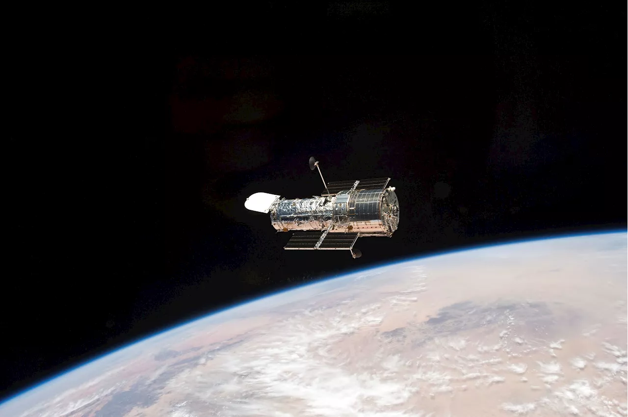 NASA's Hubble Space Telescope temporarily pauses observations after malfunction