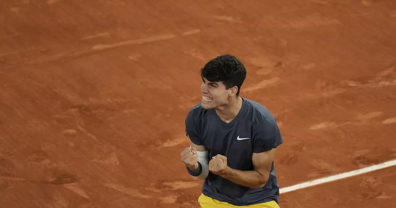 French Open 2024: Carlos Alcaraz gewinnt gegen Stefanos Tsitsipas - Halbfinale nun gegen Sinner