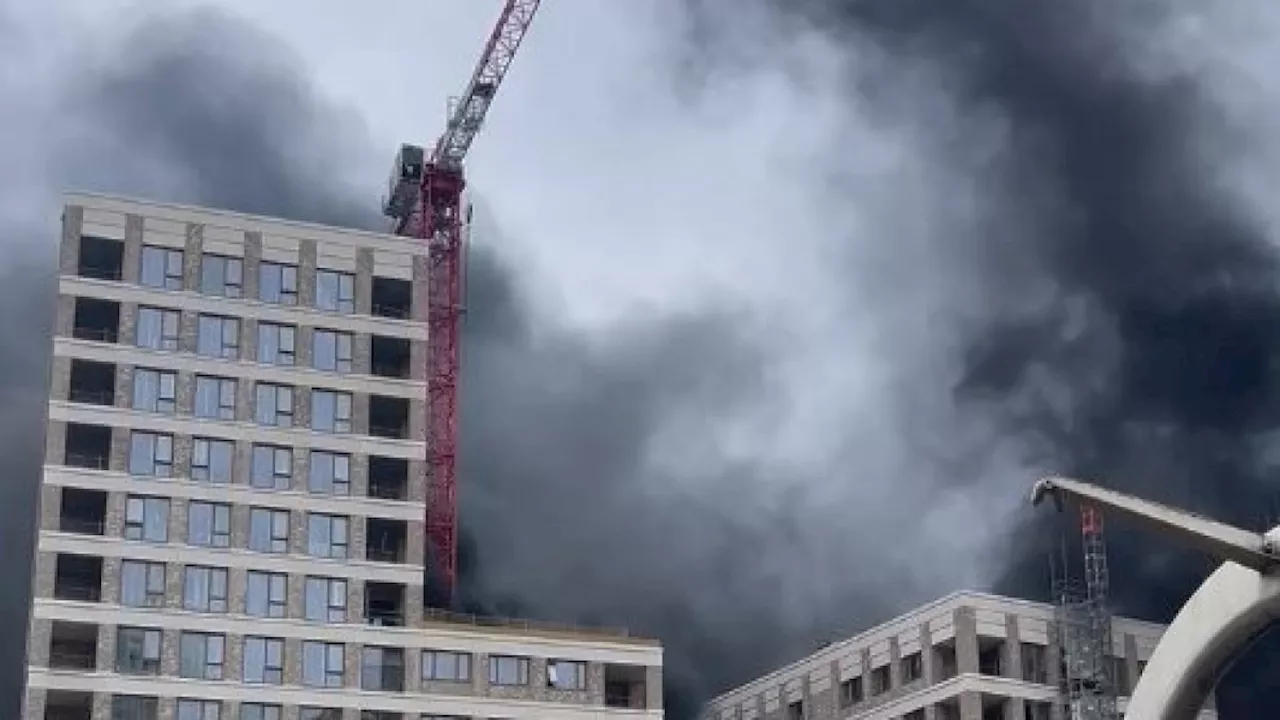 ﻿Fire breaks out in Canning Town as huge plumes of smoke seen across London