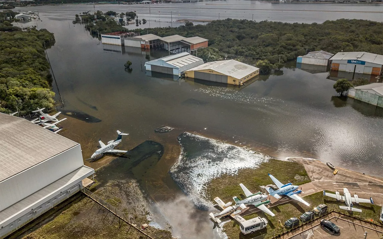 Aeroporto de Porto Alegre exibe sinais de destruição como sujeira, lama e equipamentos danificados pela água