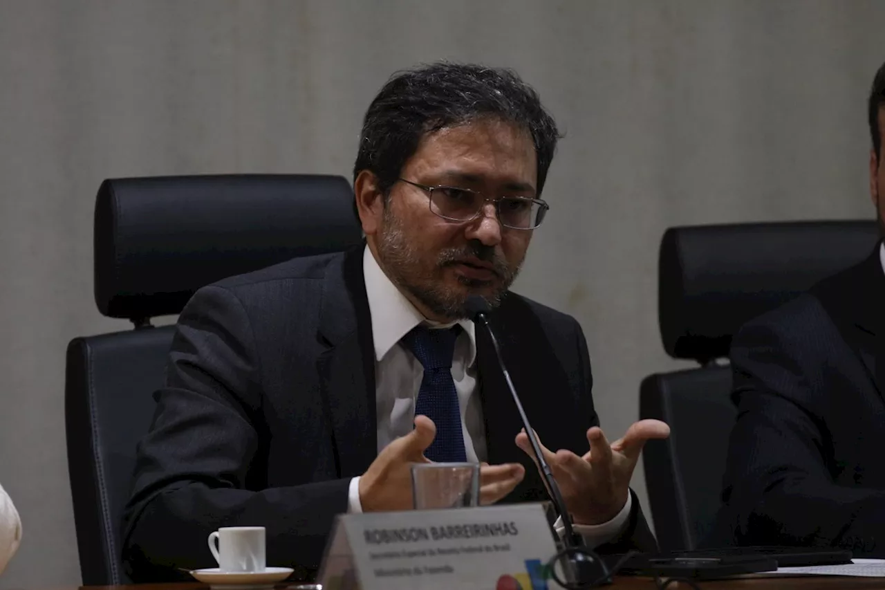 Medida sobre PIS/Cofins combate distorções tributárias e não prejudica setor produtivo, diz Barreirinhas