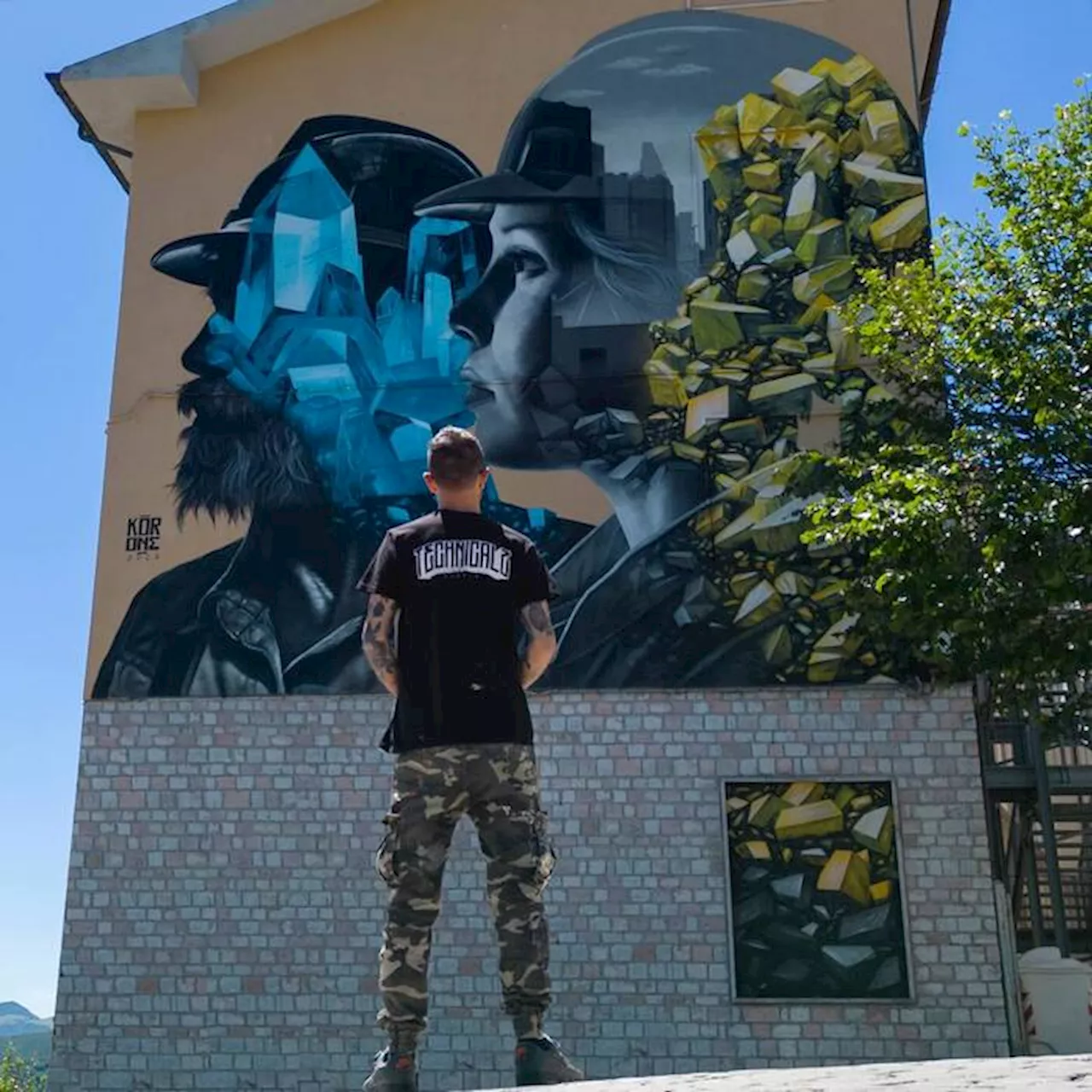 Murales ad Arcevia per i minatori di Cabernardi, firma Kor1