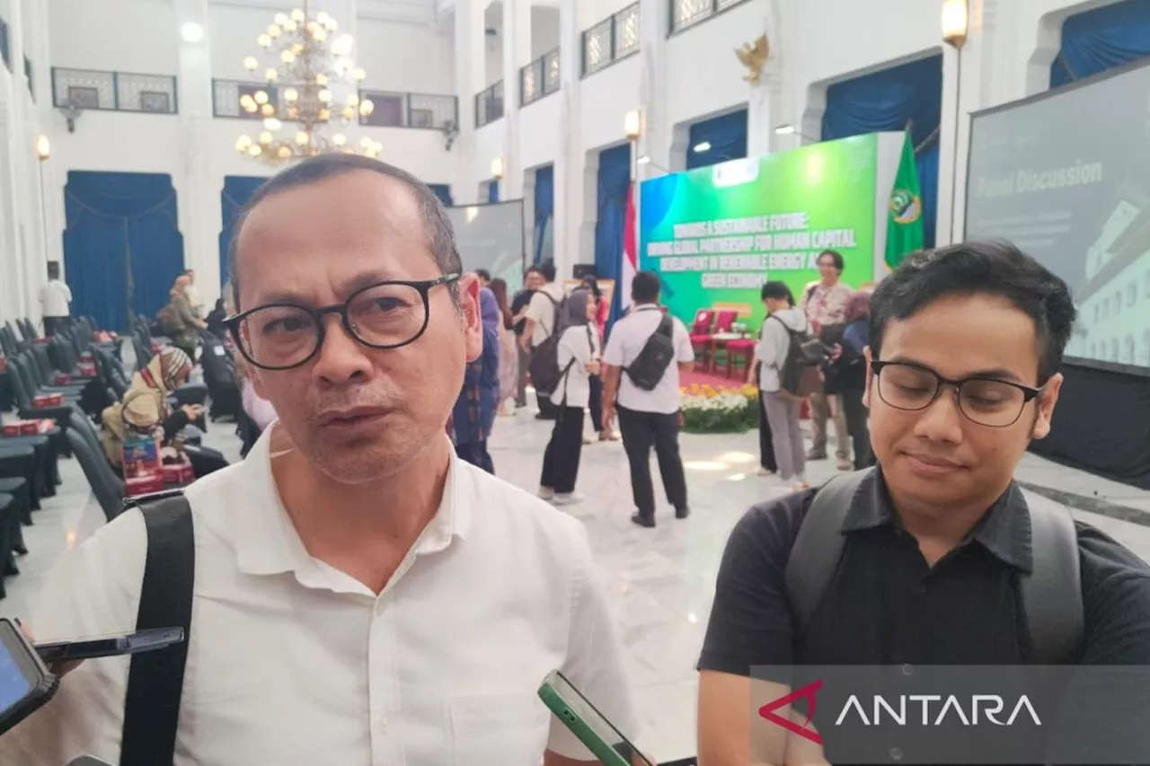 Dinas ESDM Jabar gelar pelatihan konversi kendaraan listrik di 8 SMK