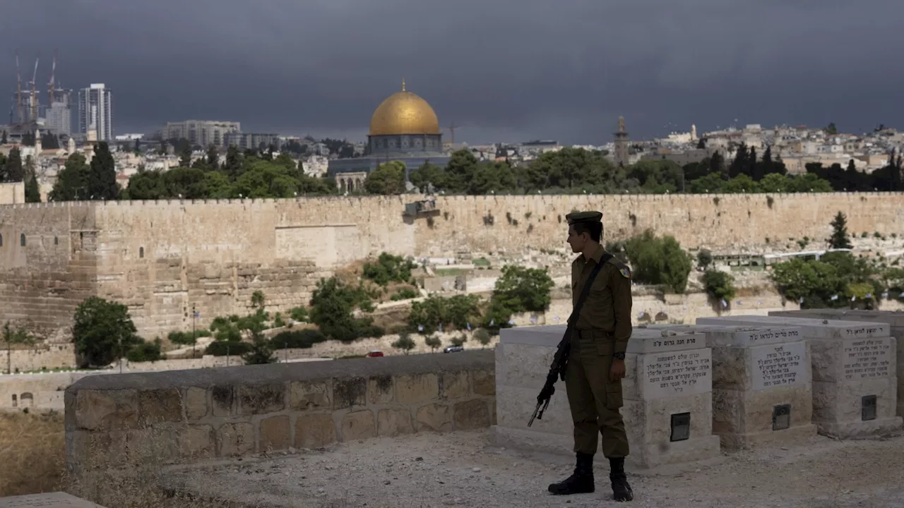 Israeli nationalist march through Palestinian area of Jerusalem is set to proceed despite tensions