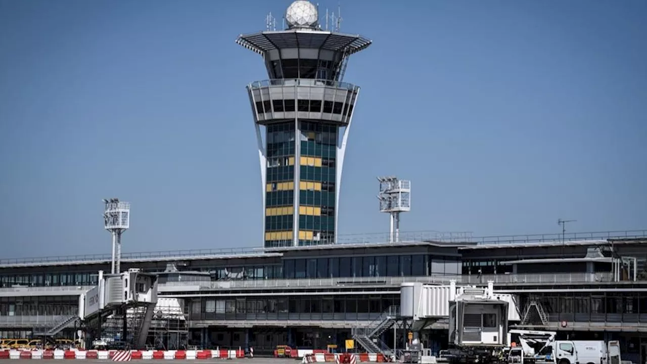 Aéroport d'Orly : un nouveau préavis de grève des contrôleurs aériens déposé pour les 11, 12 et 13 juin