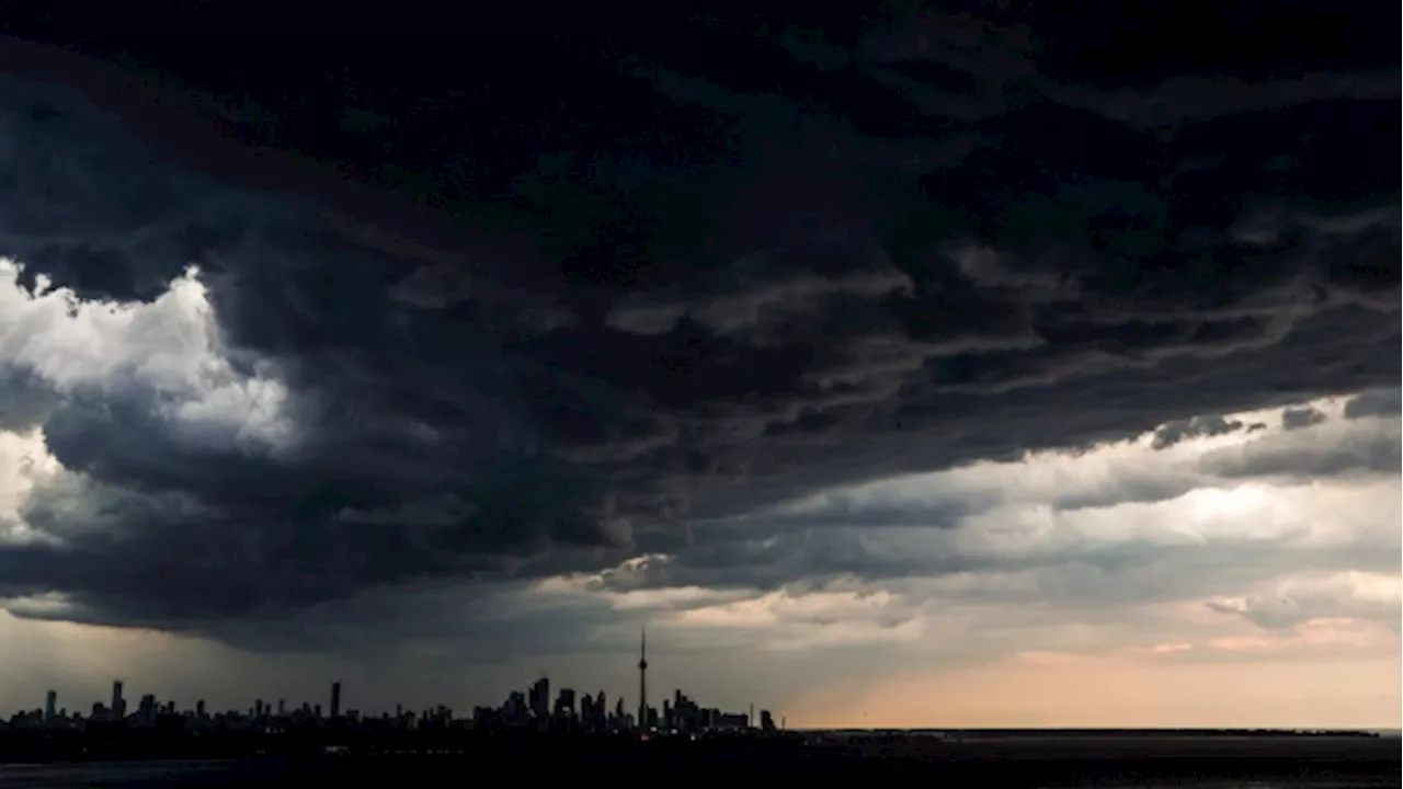 Toronto weather: strong wind gusts, nickel-size hail, heavy rain possible tonight