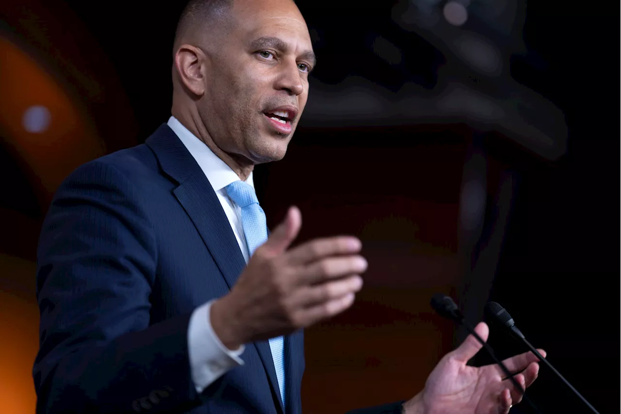 Hakeem Jeffries decries Byron Donalds ‘outlandish’ Jim Crow comments about black families