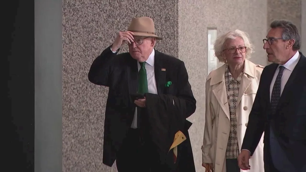 Disgraced former Chicago Alderman Ed Burke pushes for new trial