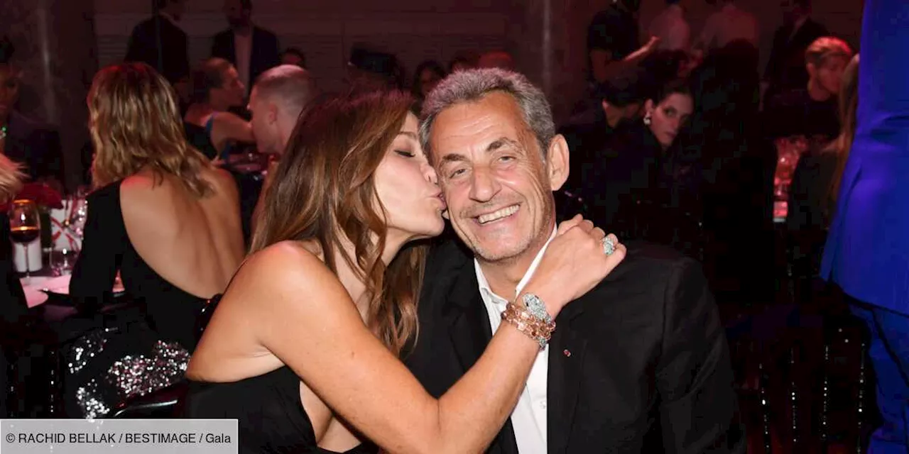 Carla Bruni immortalisée par Nicolas Sarkozy, elle le lui rend bien : “Le charmant cameraman”