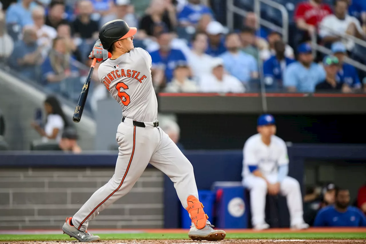 Mountcastle hits pair of home runs to power Orioles to 10-1 rout of Blue Jays