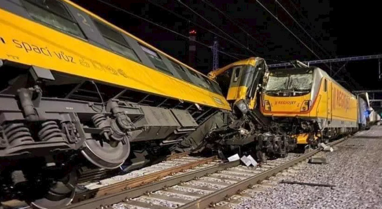 Incidente ferroviario in Repubblica Ceca, scontro tra due treni: almeno 4 morti e decine di feriti