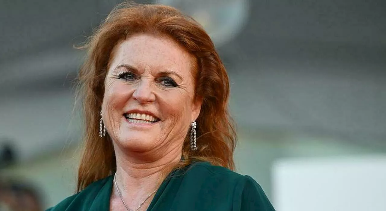 Re Carlo sfratta Andrea dalla Royal Lodge? Sarah Ferguson rompe il silenzio: «Vivo lì, sono una ospite fortuna