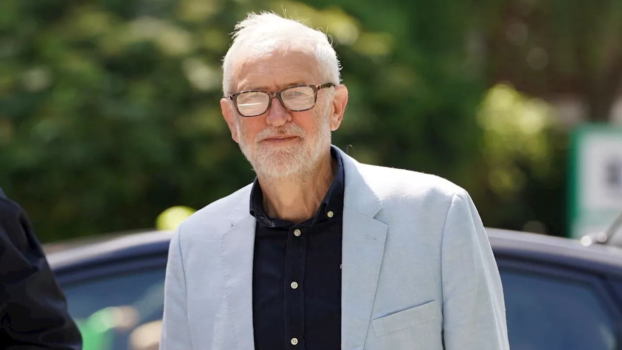 Jeremy Corbyn greeted by cheers and chants as Islington North candidate hands over election papers