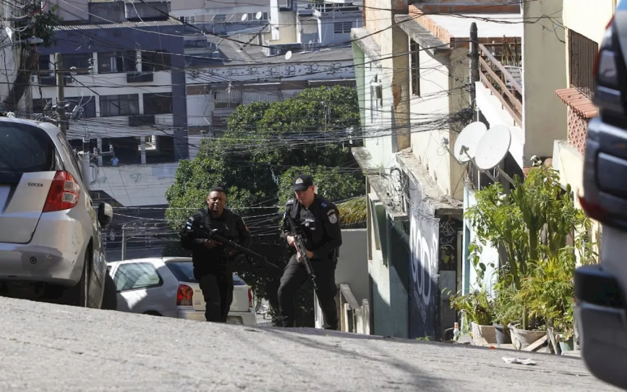 Pelo segundo dia consecutivo, PM faz operação no Complexo do Dendê contra crime organizado