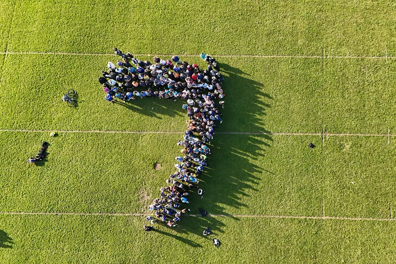 Rob Burrow: Leeds rugby club shares amazing 'number 7' tribute to Rhinos legend