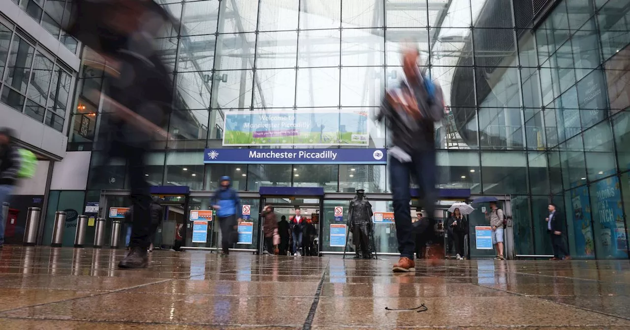 LIVE: Emergency incident as Manchester Piccadilly issue travel warning