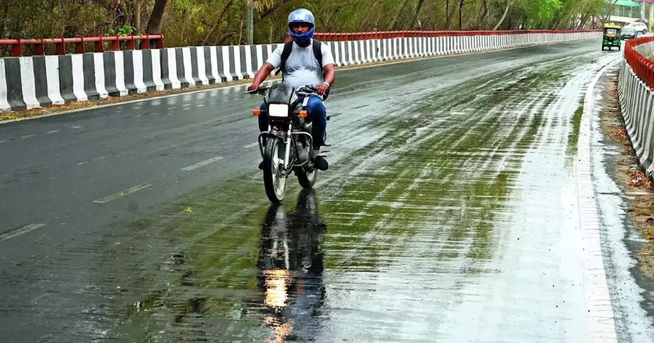 तेज हवाओं के बाद बारिश... दिल्ली, नोएडा, गाजियाबाद समेत पूरे NCR गर्मी के साथ बढ़ी उमस