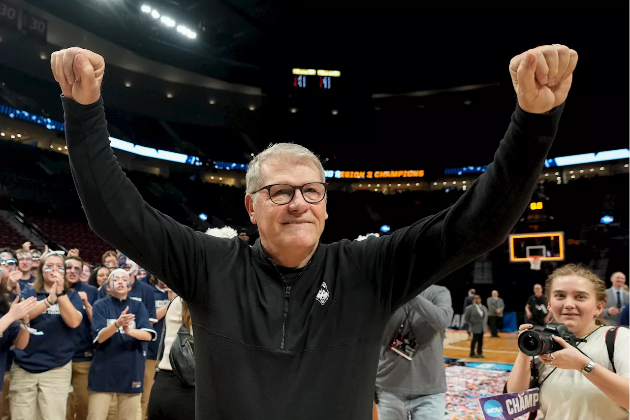 UConn's Geno Auriemma inks multi-year extension as women's hoops coach