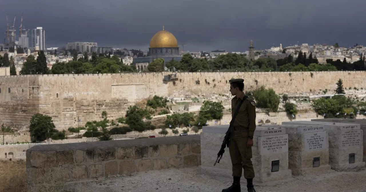 Israeli nationalist march through Palestinian area of Jerusalem is set to proceed despite tensions