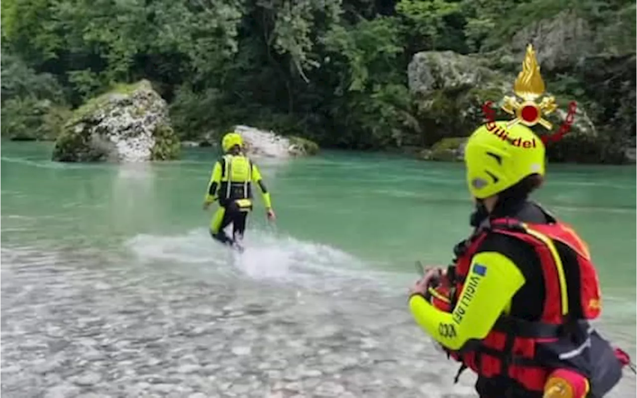 Natisone, continuano le ricerche di Cristian Molnar: trovato un pezzo di indumento