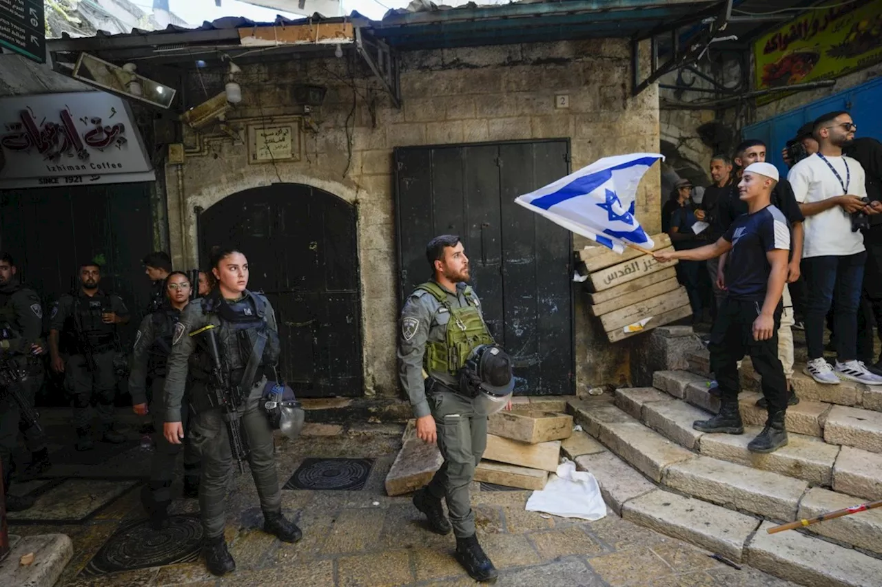 Israeli nationalists march through Palestinian area of Jerusalem, chant 'Death to Arabs'