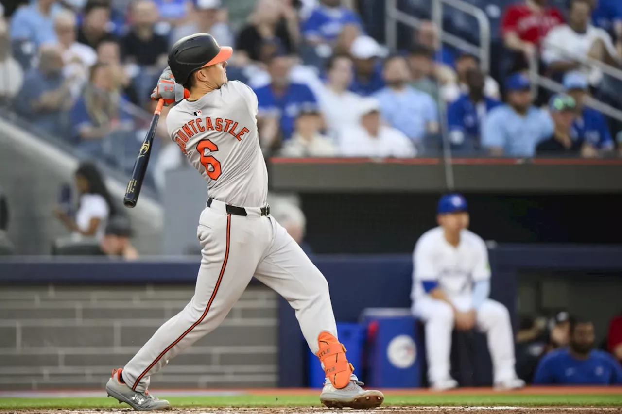 Mountcastle hits pair of home runs to power Orioles to 10-1 rout of Blue Jays