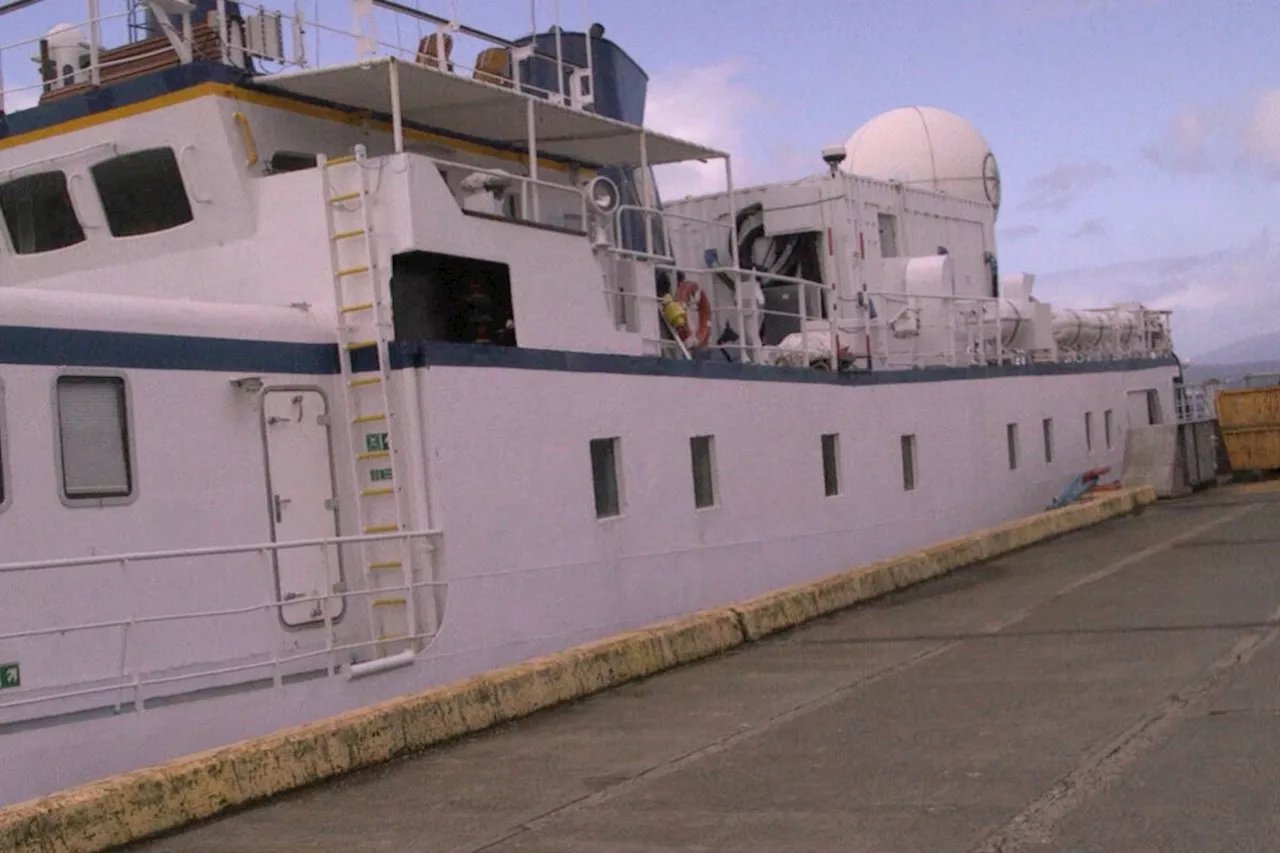 Researchers sailing to underwater earthquake swarm site off coastal B.C.