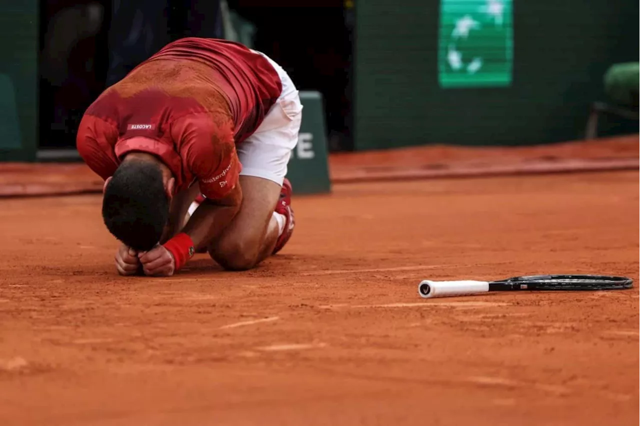 Novak Djokovic withdraws from French Open with knee injury